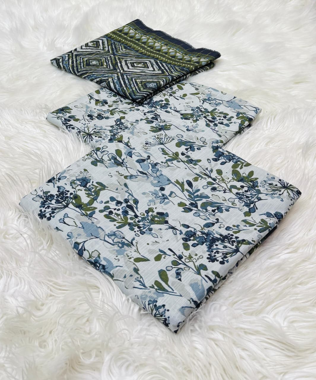 Bin Saeed Khaddar Printed Unstitched 3Piece D-031