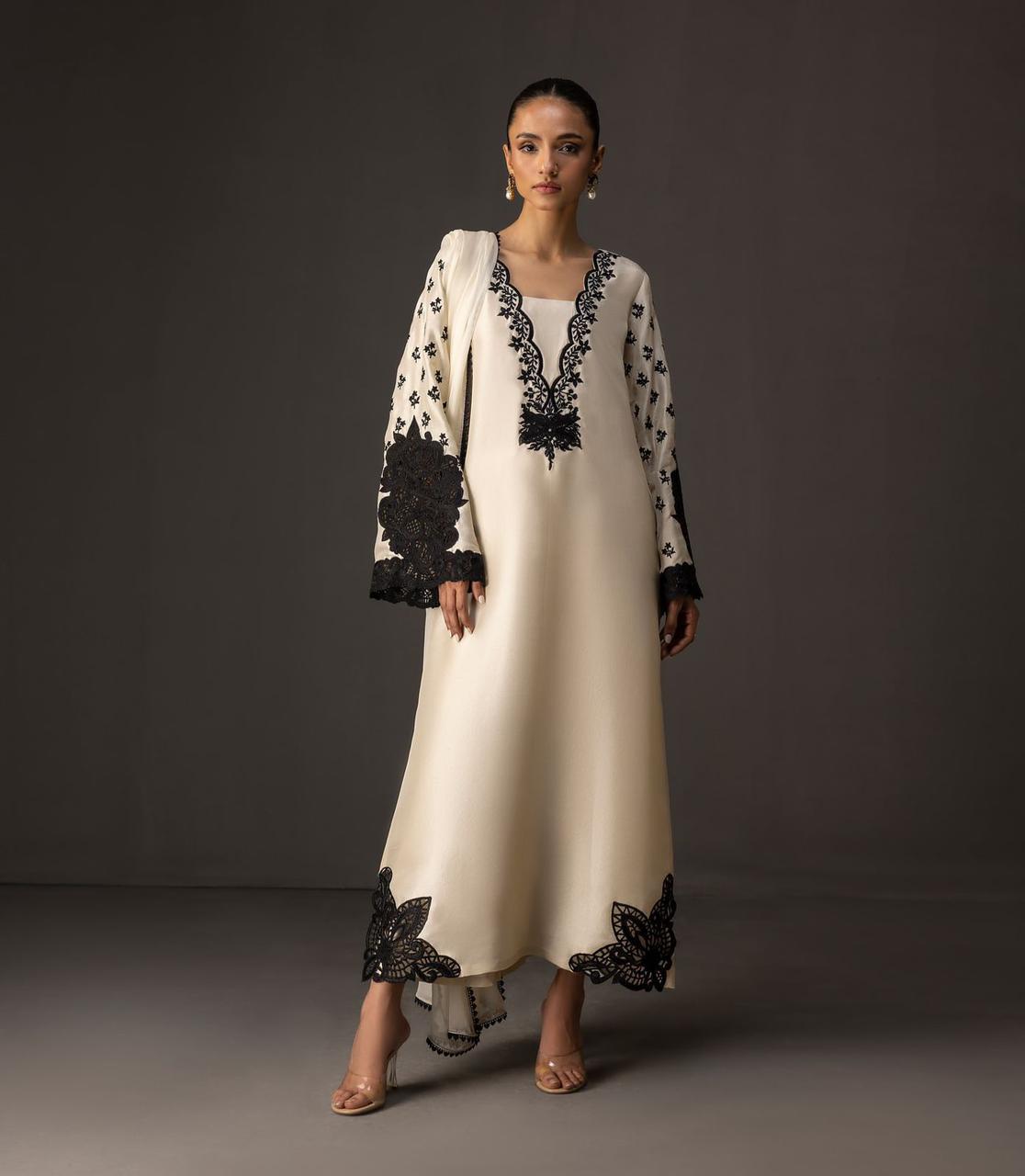 IZNIK SHAMOOZ SILK UNSTITCHED 3PC D-008