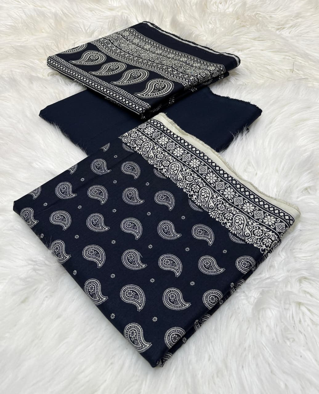 Bin Saeed Khaddar Printed Unstitched 3Piece D-003