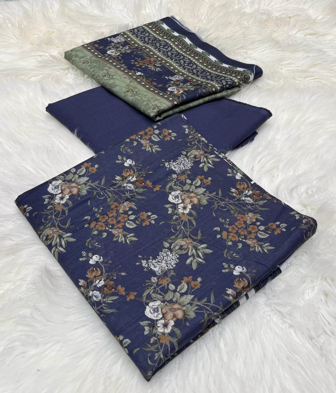 Bin Saeed Khaddar Printed Unstitched 3Piece D-007