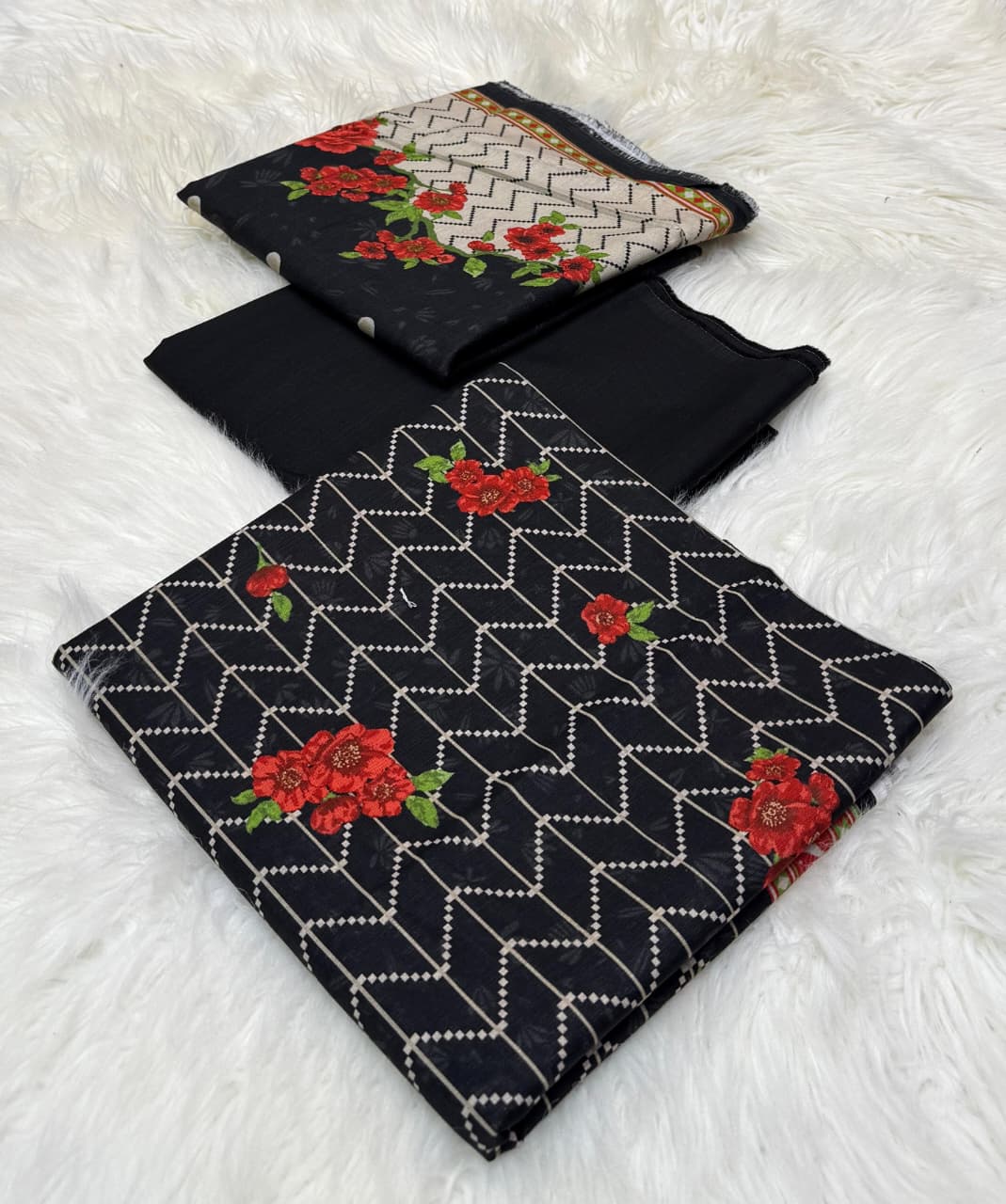 Bin Saeed Khaddar Printed Unstitched 3Piece D-008