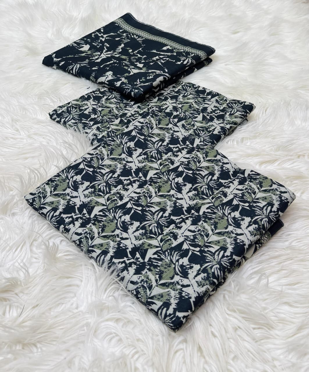 Bin Saeed Khaddar Printed Unstitched 3Piece D-017