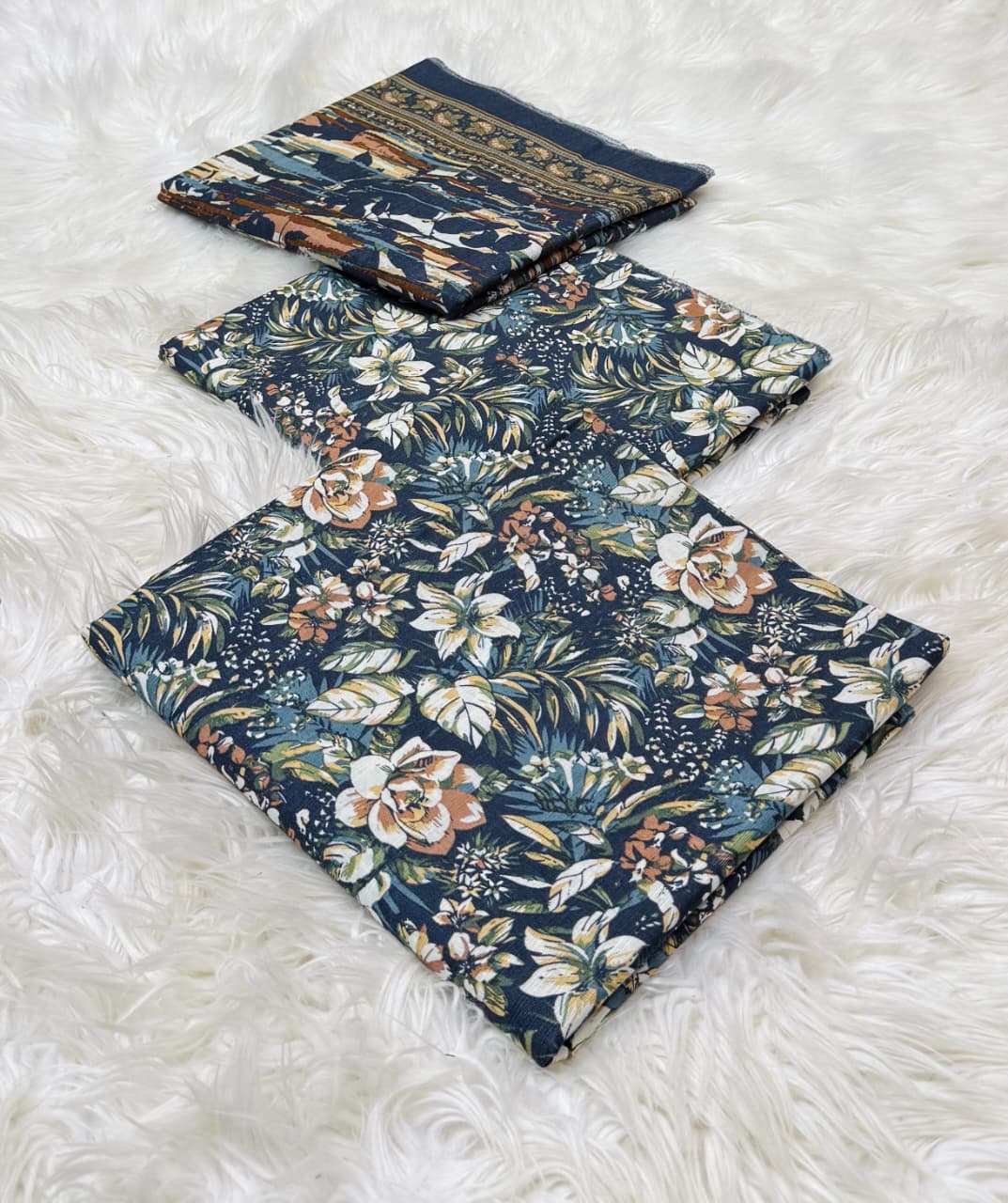 Bin Saeed Khaddar Printed Unstitched 3Piece D-035